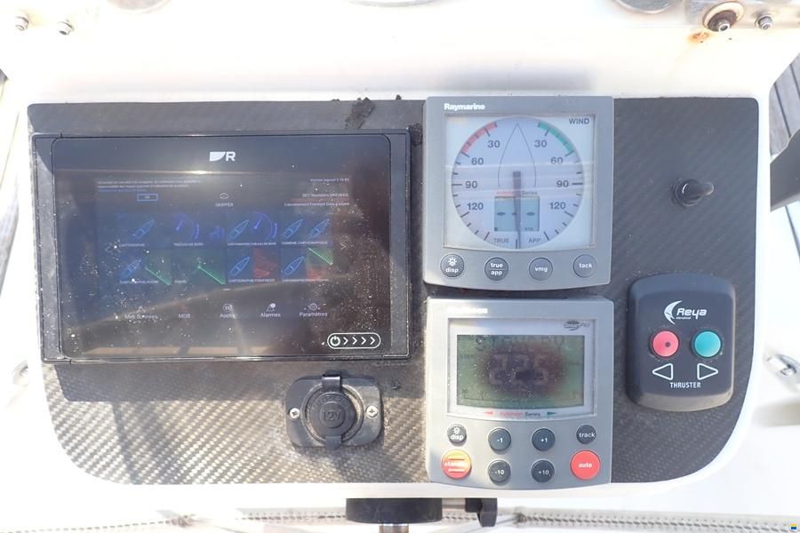 Beneteau Oceanis 393