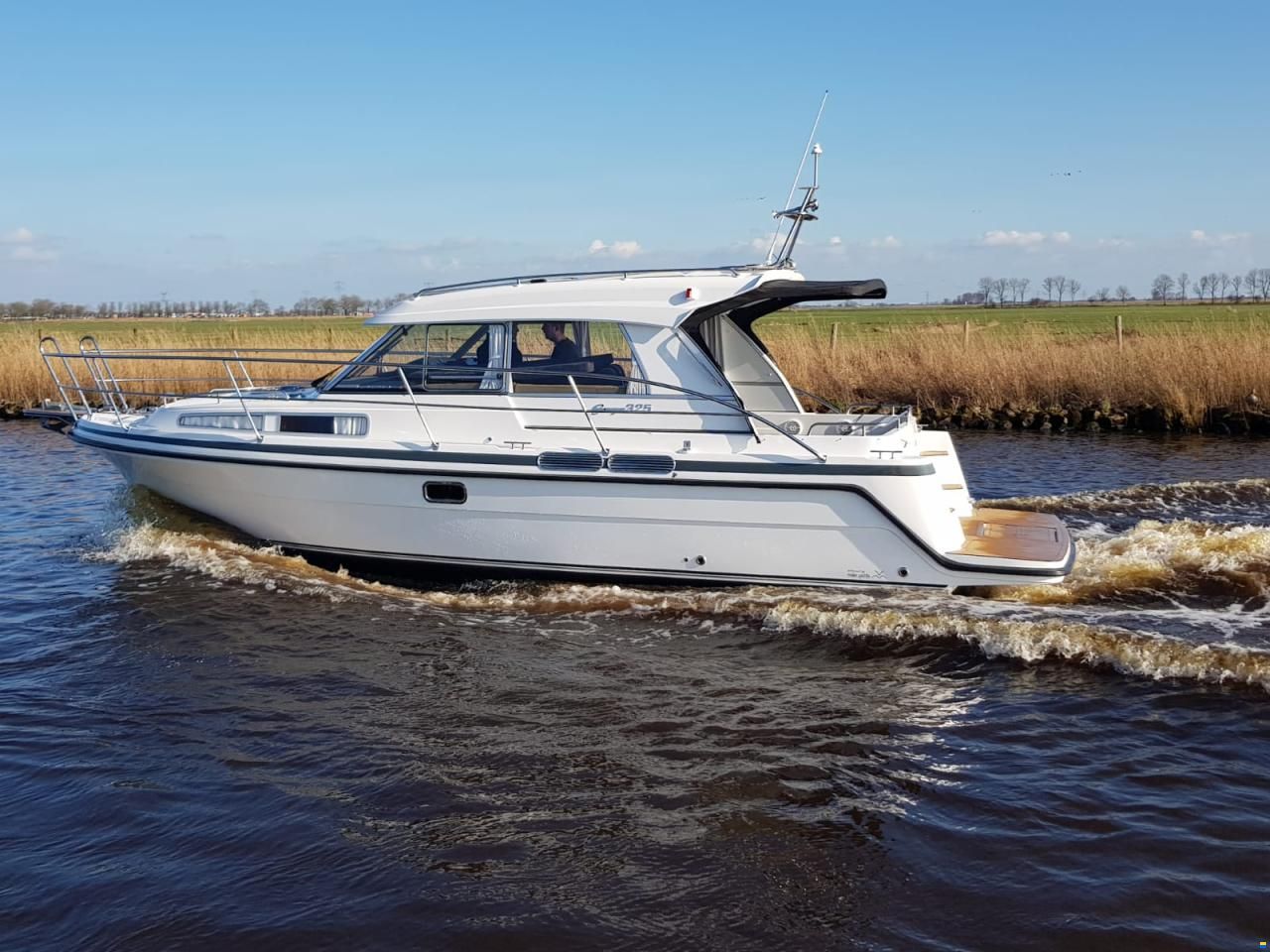 Saga 325