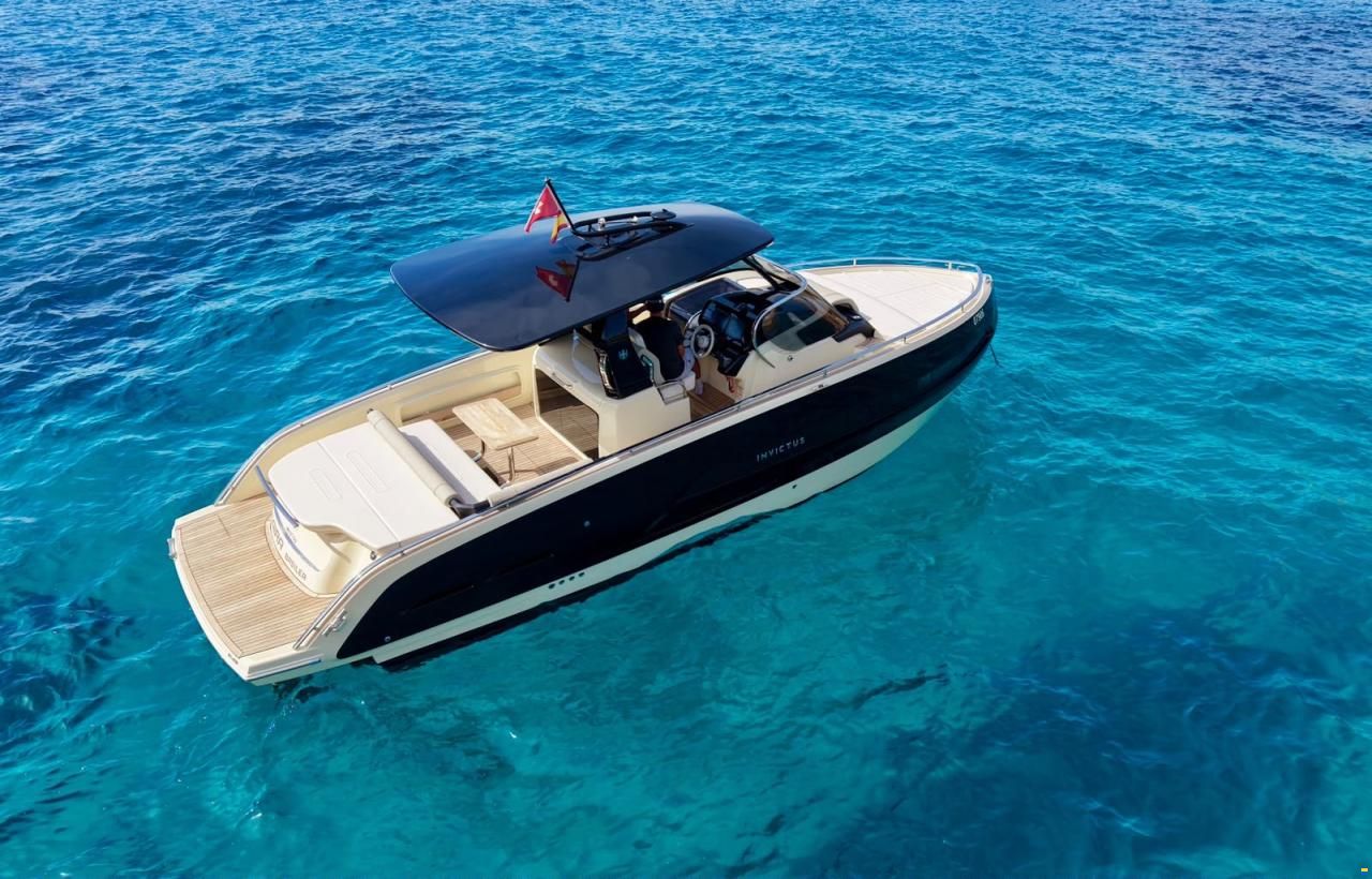 INVICTUS 320 GT