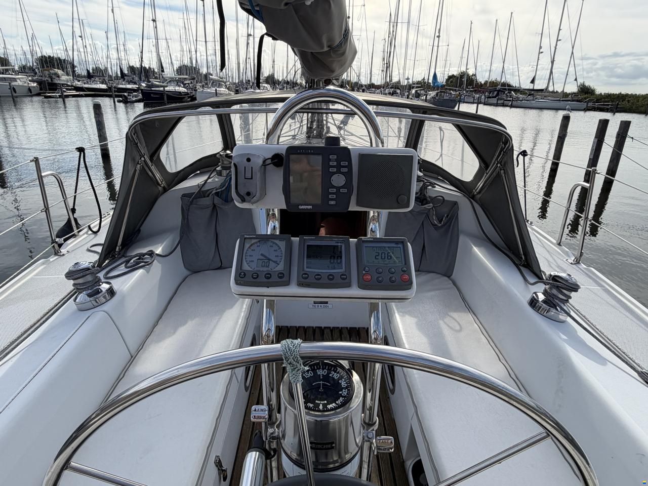 Catalina 320