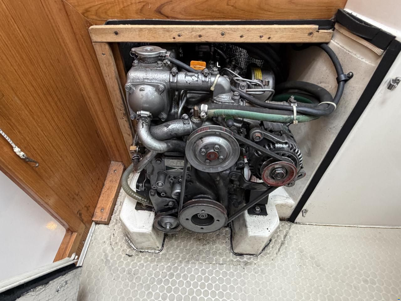 Catalina 320