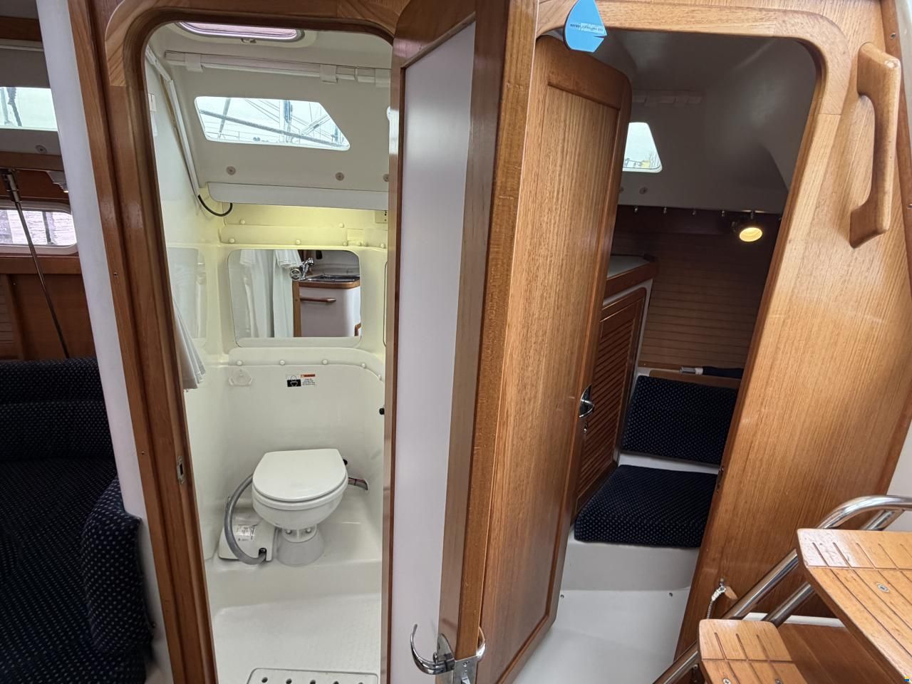 Catalina 320