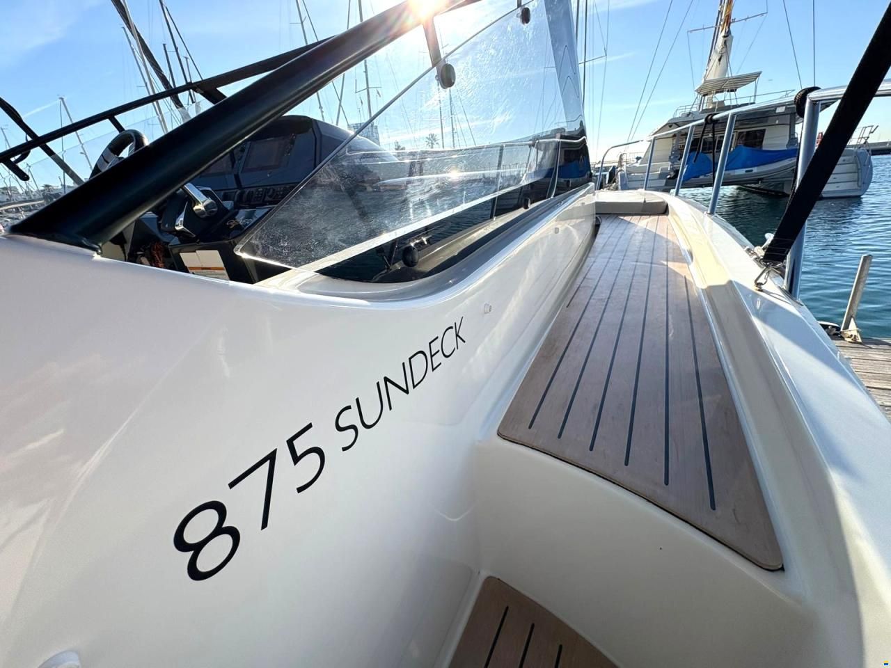 Quicksilver Inflatables Activ 875 Sundeck