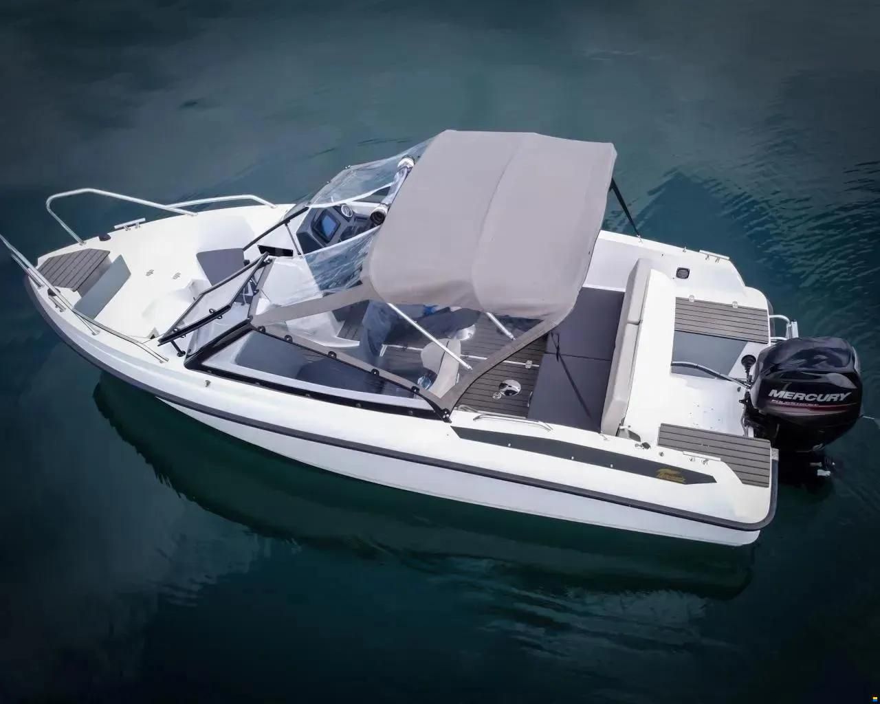 Bella 500 Bowrider