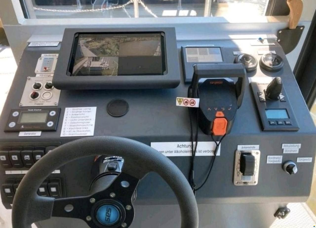Delfin Tec Joy Life Hausboot