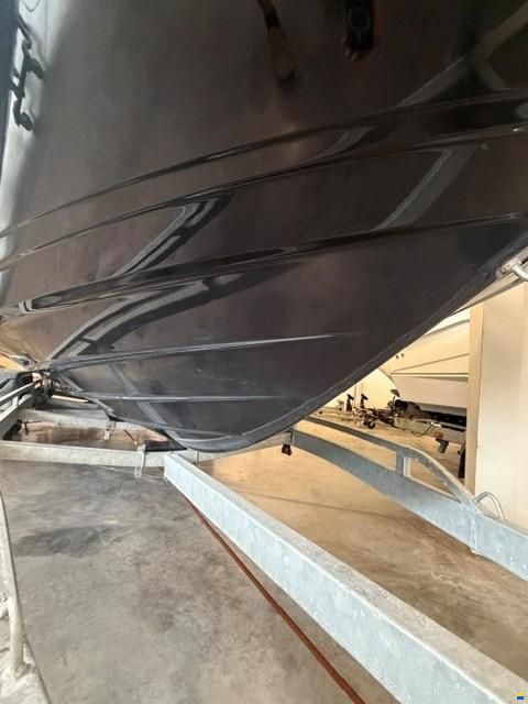 Sea Ray SPX23