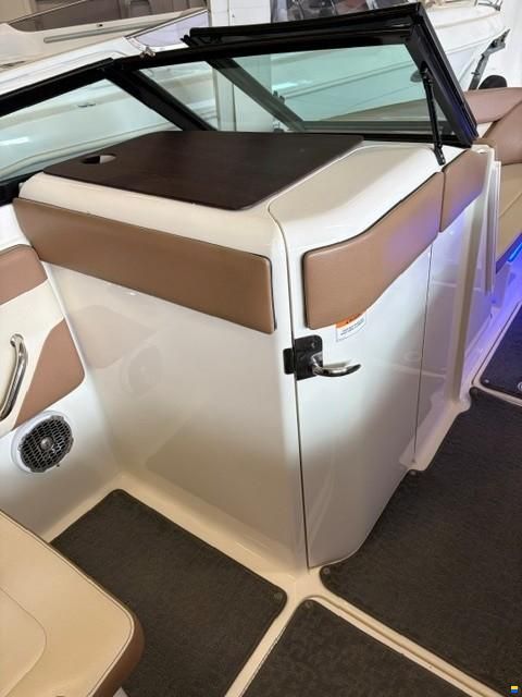 Sea Ray SPX23