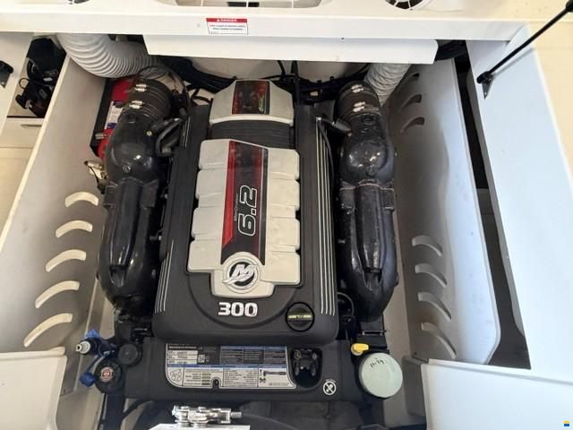 Sea Ray SPX23