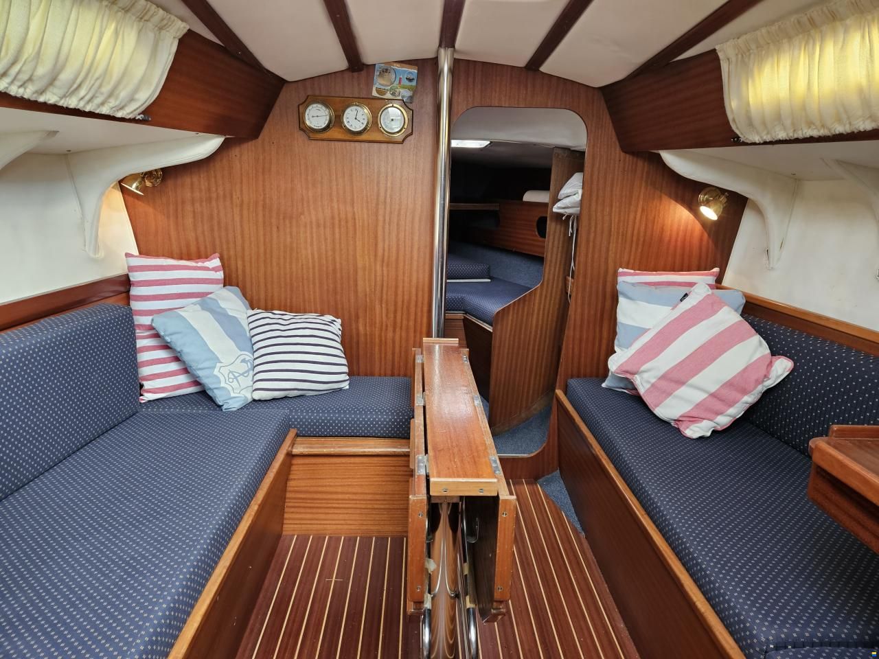 Jeanneau Aquila 28
