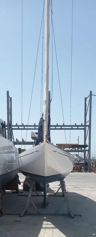 CW Hood Yacht Yard 32