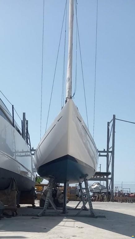 CW Hood Yacht Yard 32