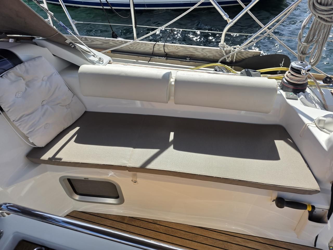 Jeanneau Sun Odyssey 379