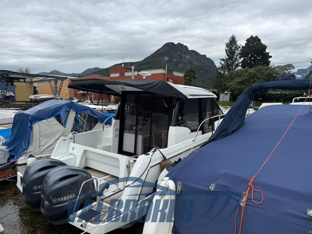 Jeanneau Merry Fisher 895