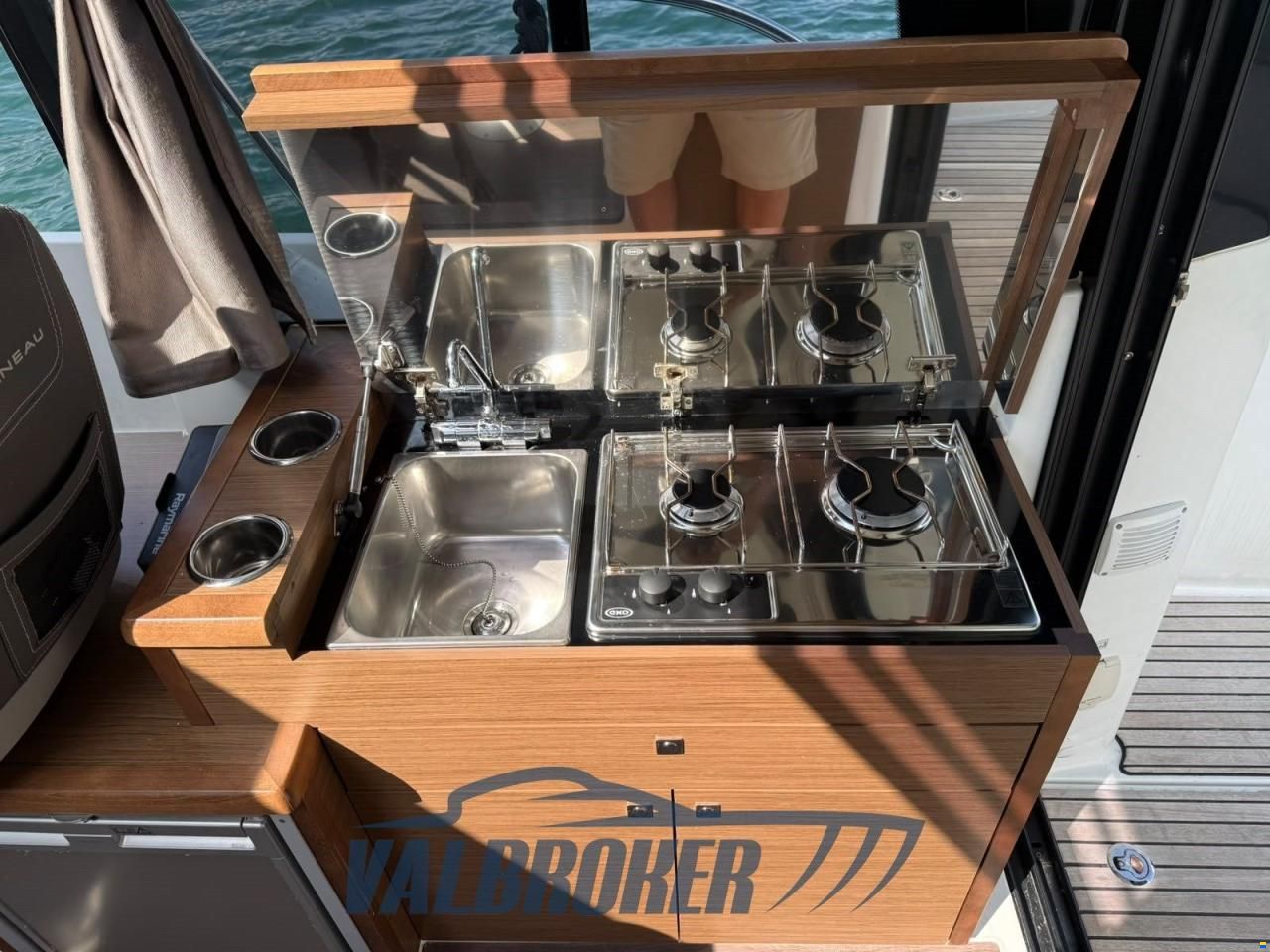 Jeanneau Merry Fisher 895
