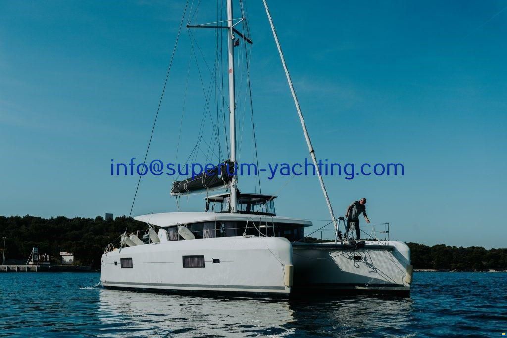 Lagoon 42
