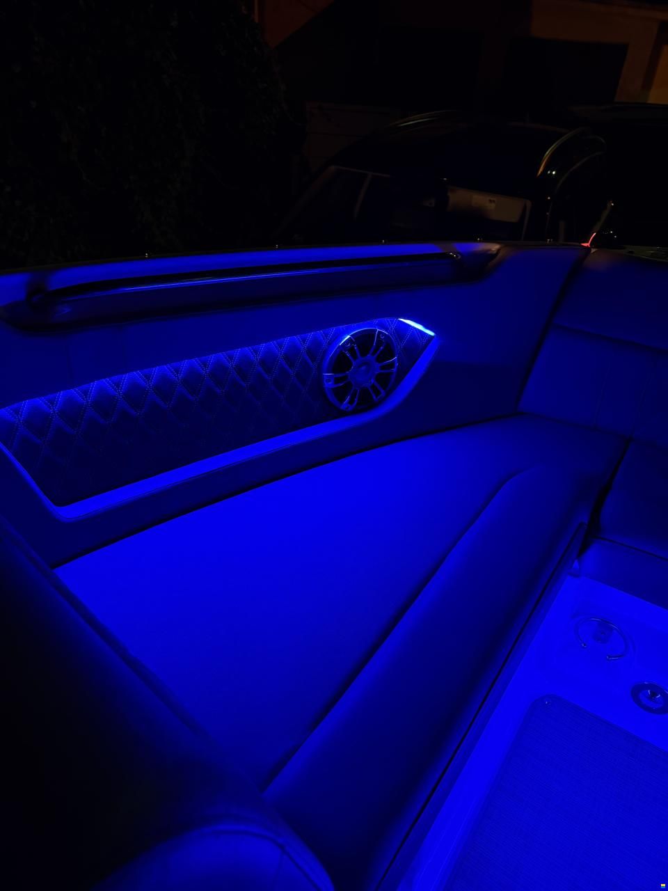 Sea Ray SLX230