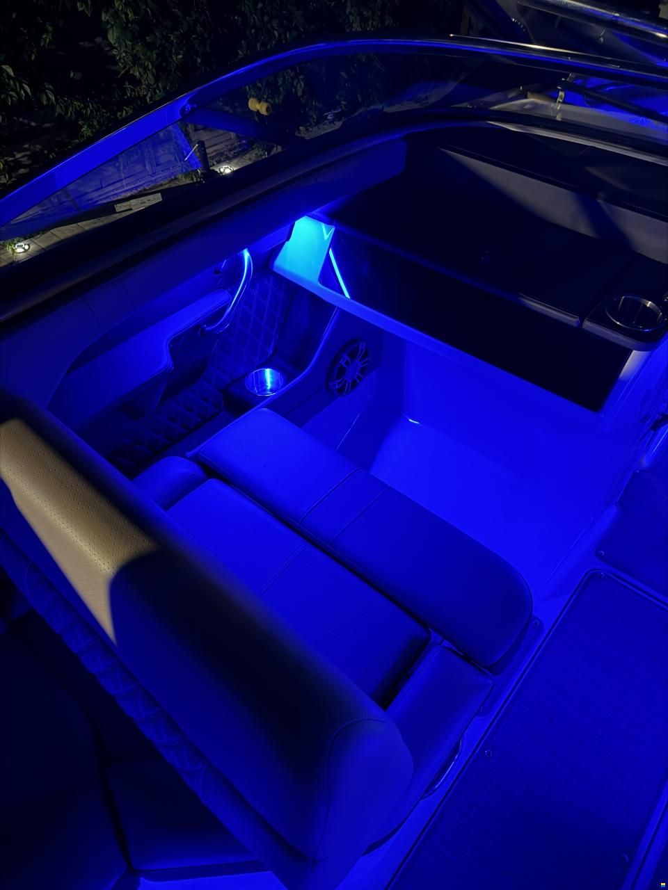Sea Ray SLX230