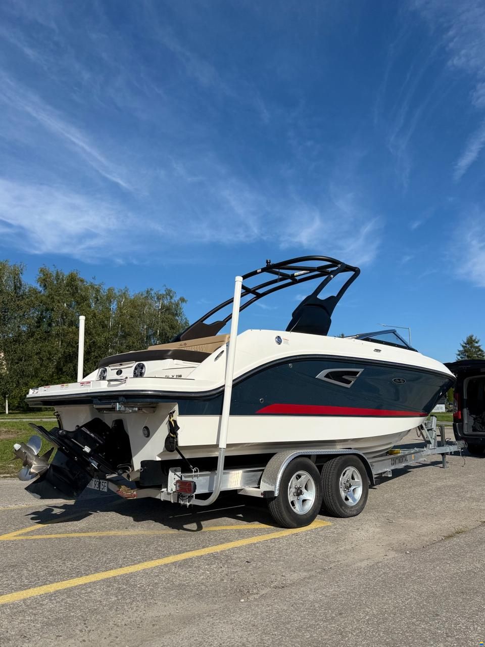 Sea Ray SLX230