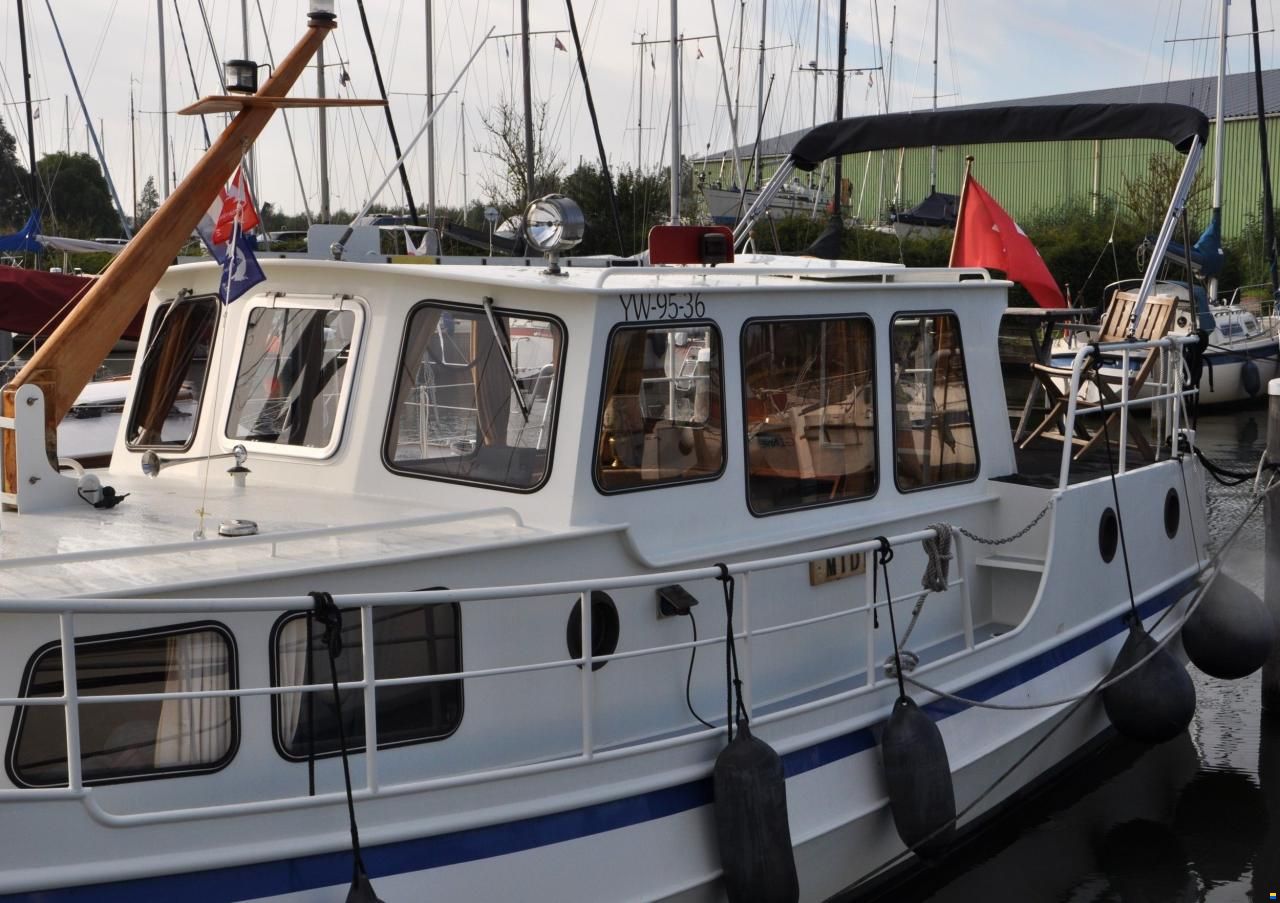 Linssen - Sint Jozef Vlet 950 Salon AK