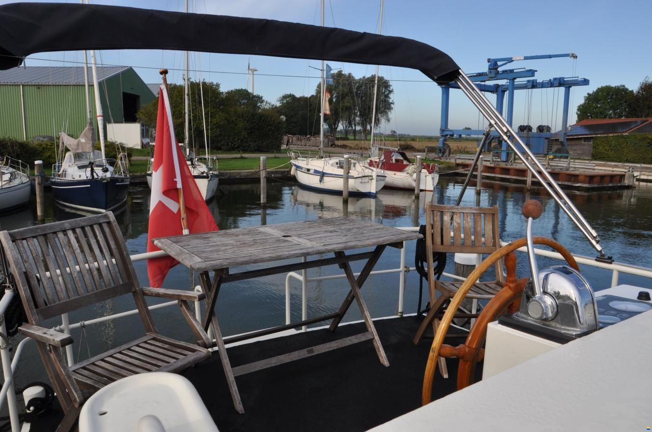Linssen - Sint Jozef Vlet 950 Salon AK