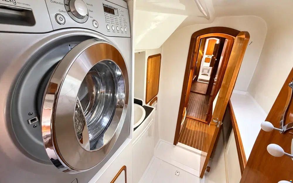 Charter Cats Prowler 48