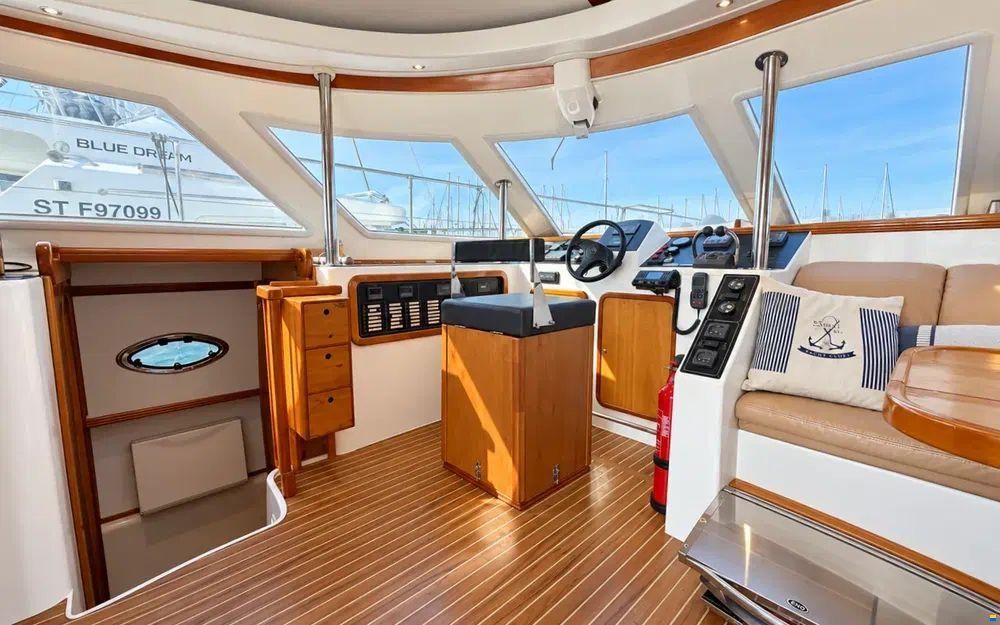 Charter Cats Prowler 48