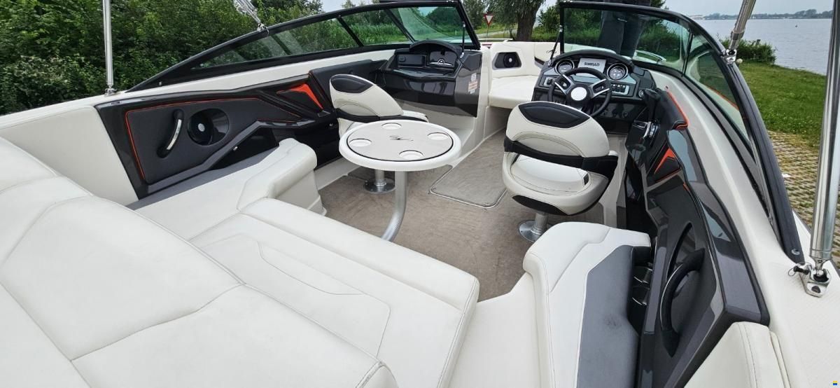 Monterey 238 Super Sport