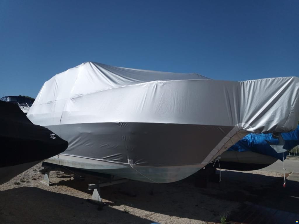 Maxum 2400 SCR