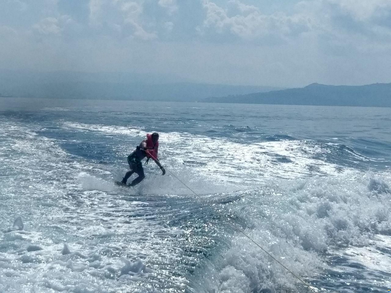 Sealine F42/5