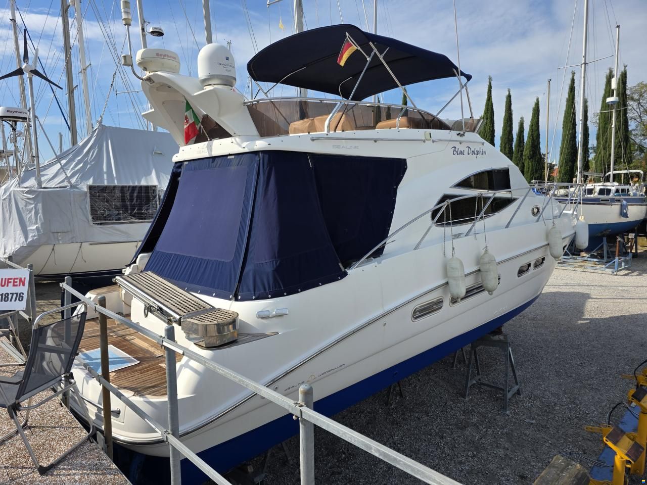 Sealine F42/5
