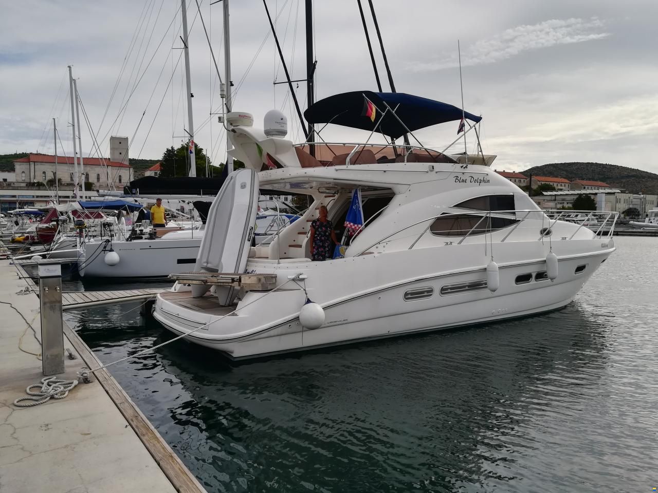 Sealine 42/5 FLY