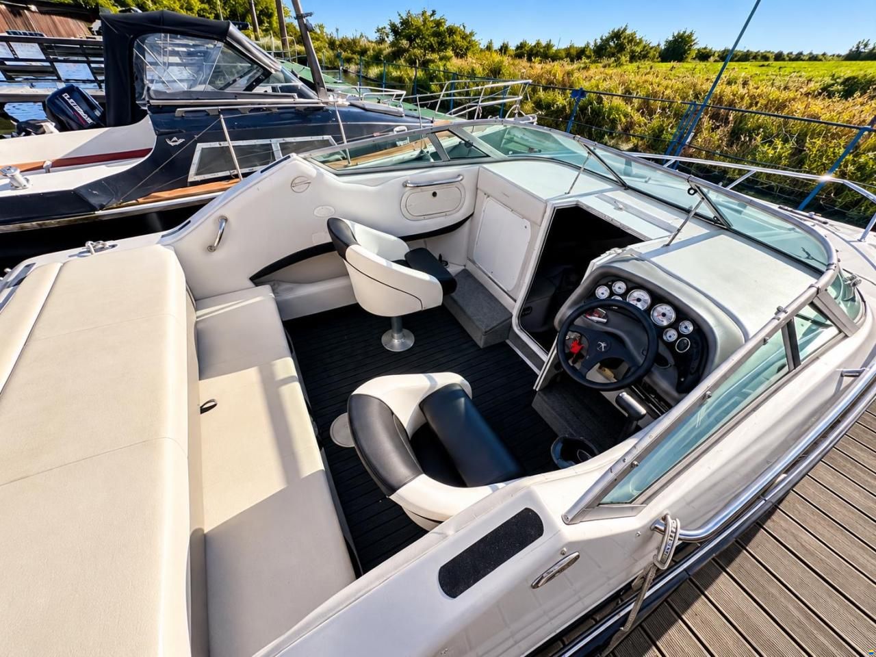 Crownline 210 CCR
