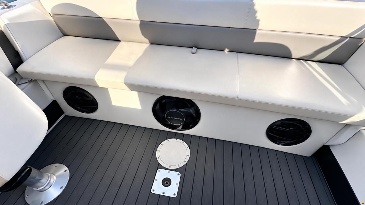 Crownline 210 CCR