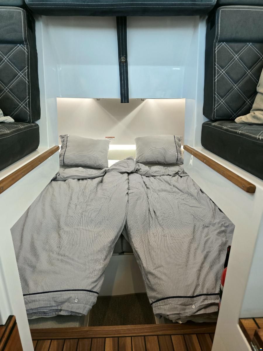 Axopar 37 XC Aft Cabin 2x300hk Mercury Verado X