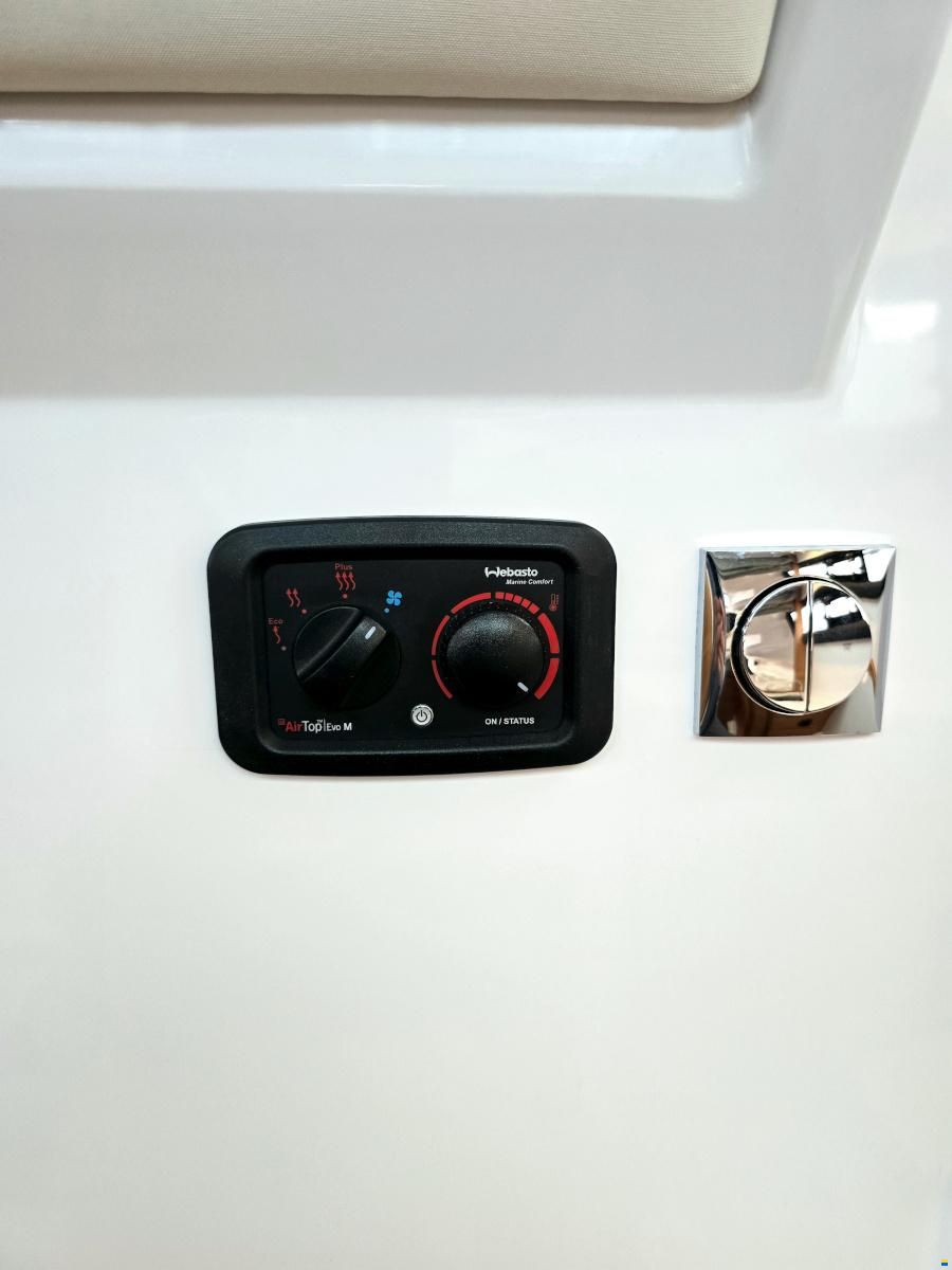 Axopar 37 XC Aft Cabin 2x300hk Mercury Verado X