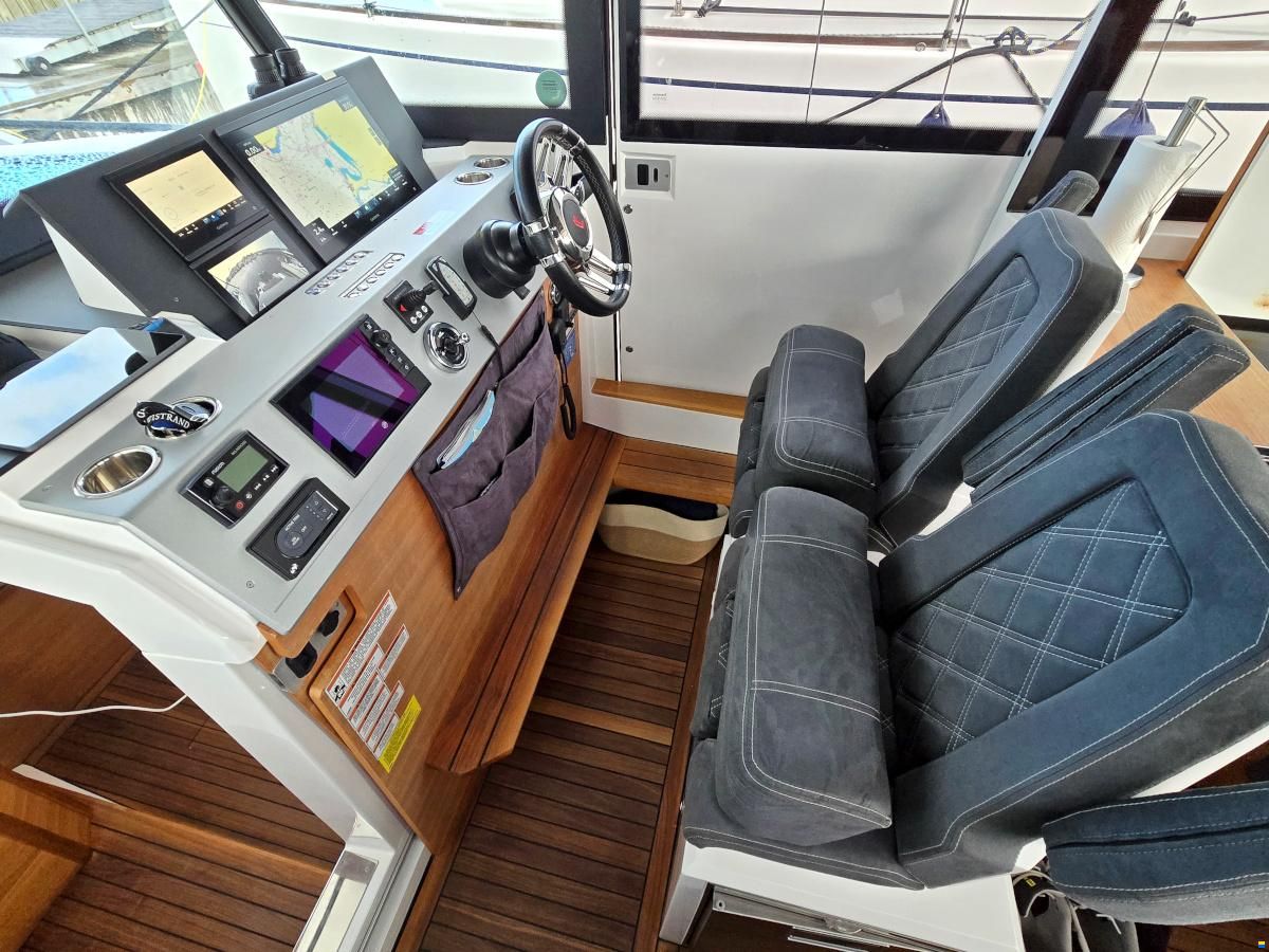 Axopar 37 XC Aft Cabin 2x300hk Mercury Verado X