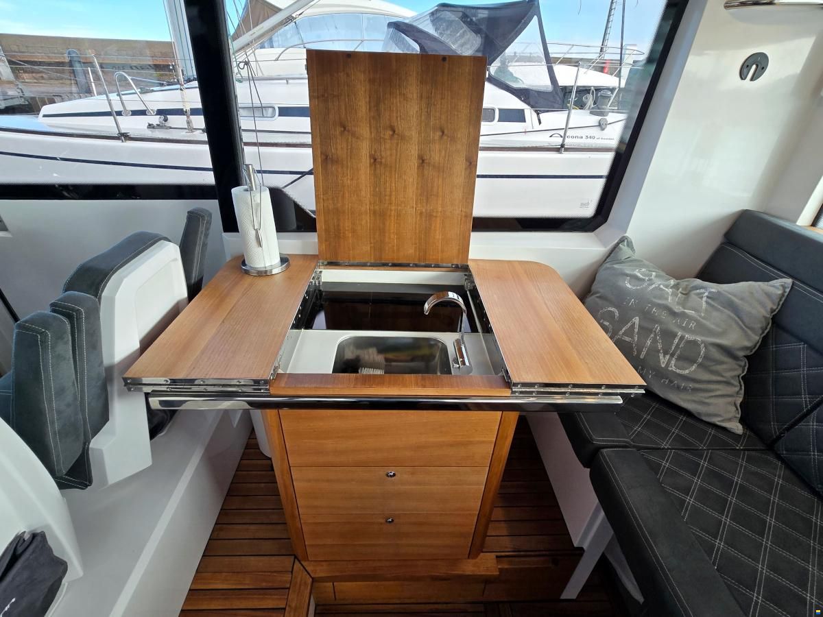 Axopar 37 XC Aft Cabin 2x300hk Mercury Verado X