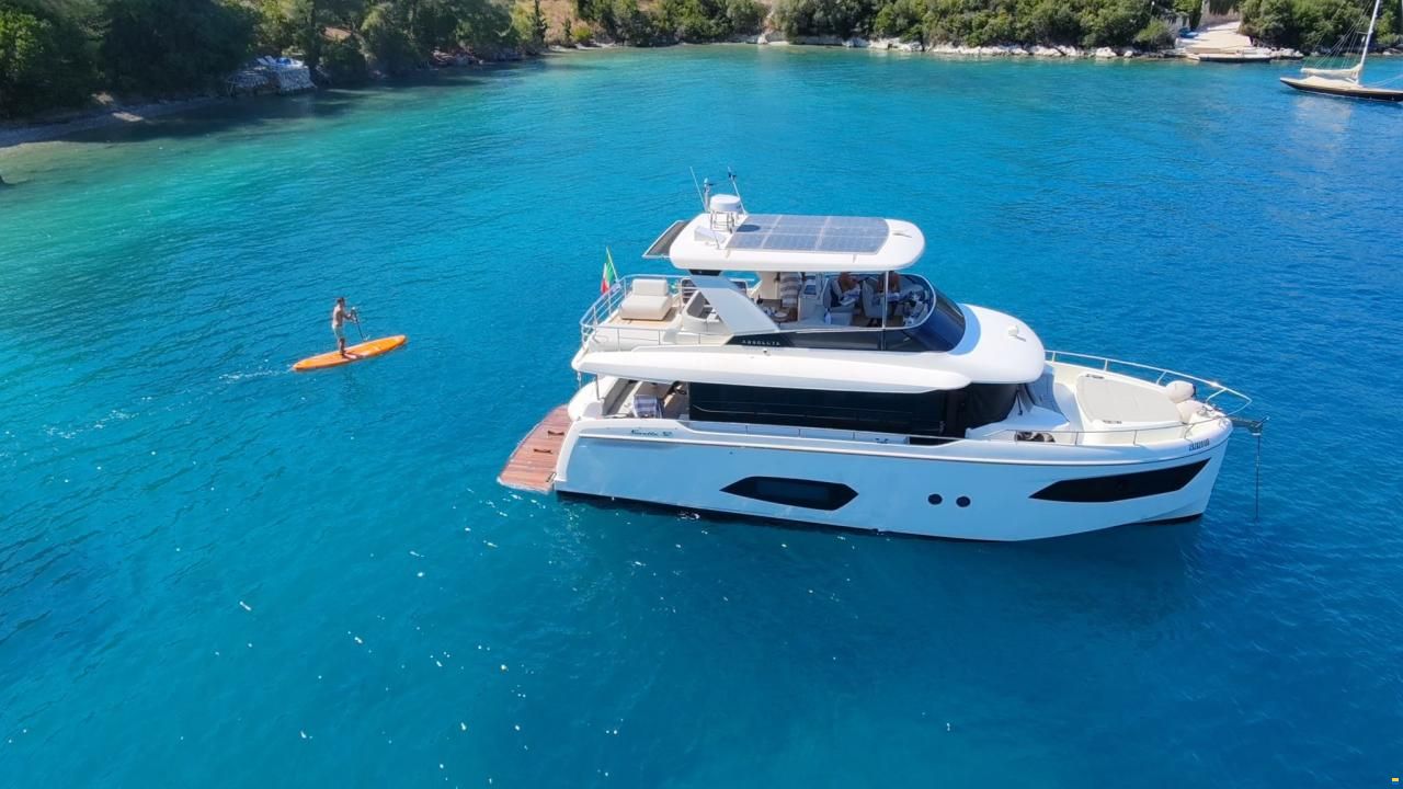 Absolute Navetta 52