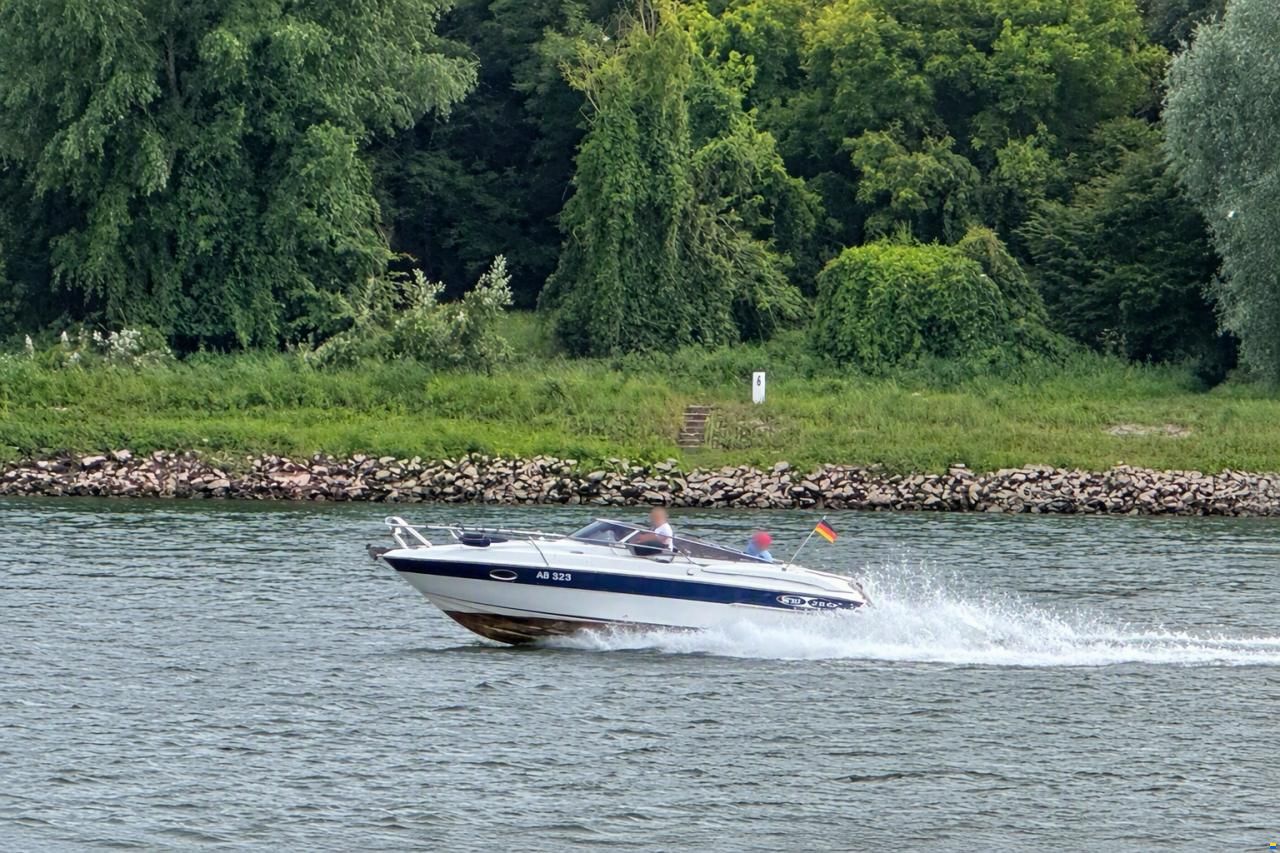 Bavaria BMB 25 DC