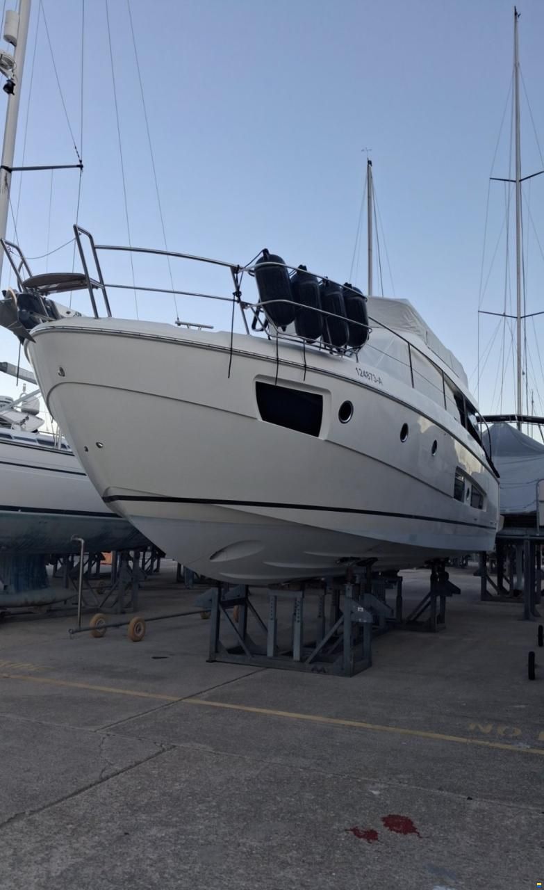 Bavaria Virtess 420 Fly