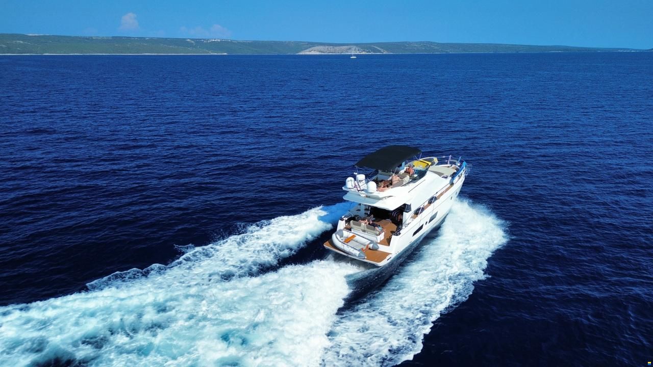 Bavaria Virtess 420 Fly