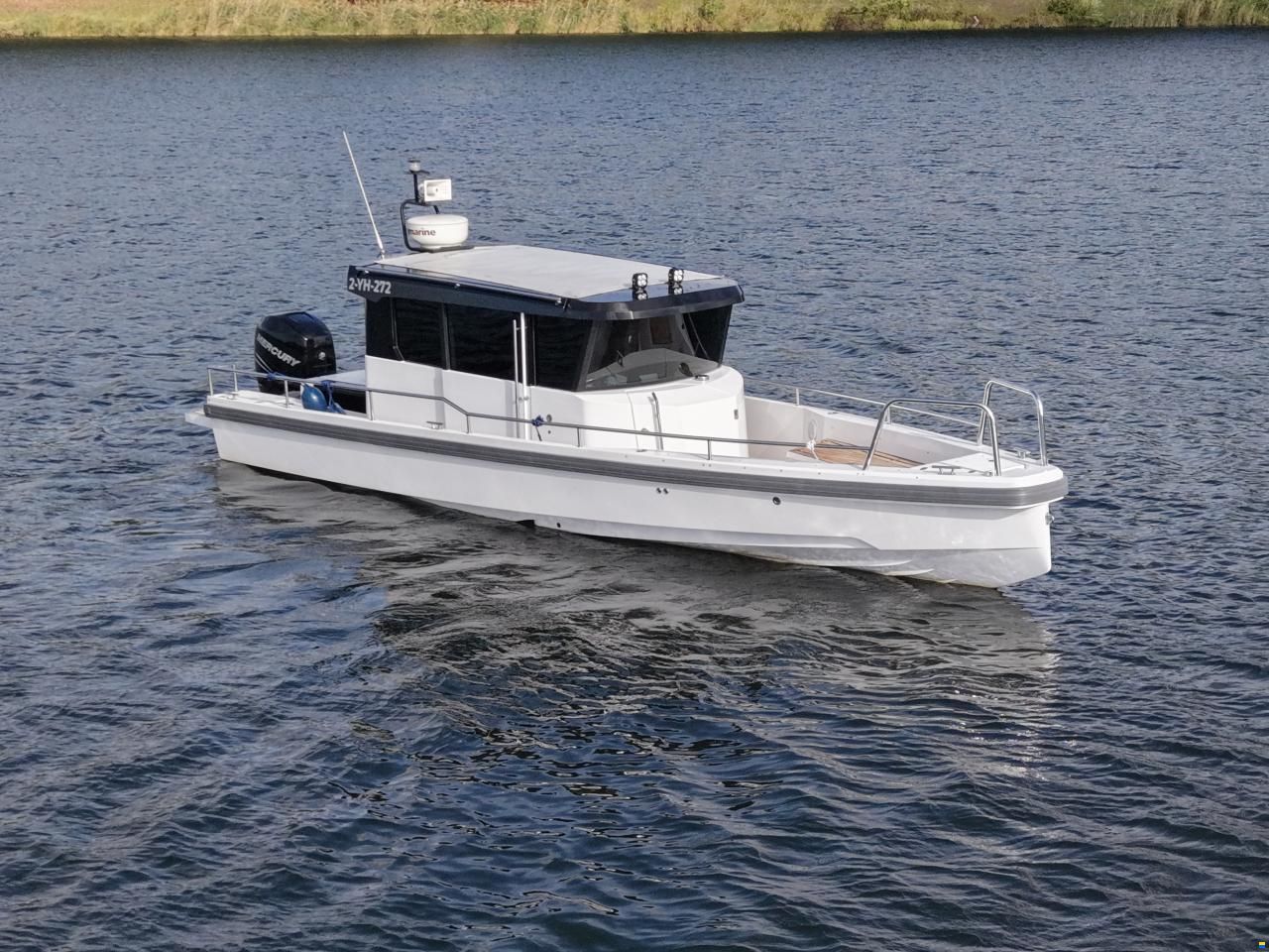 Axopar 28 Cabin