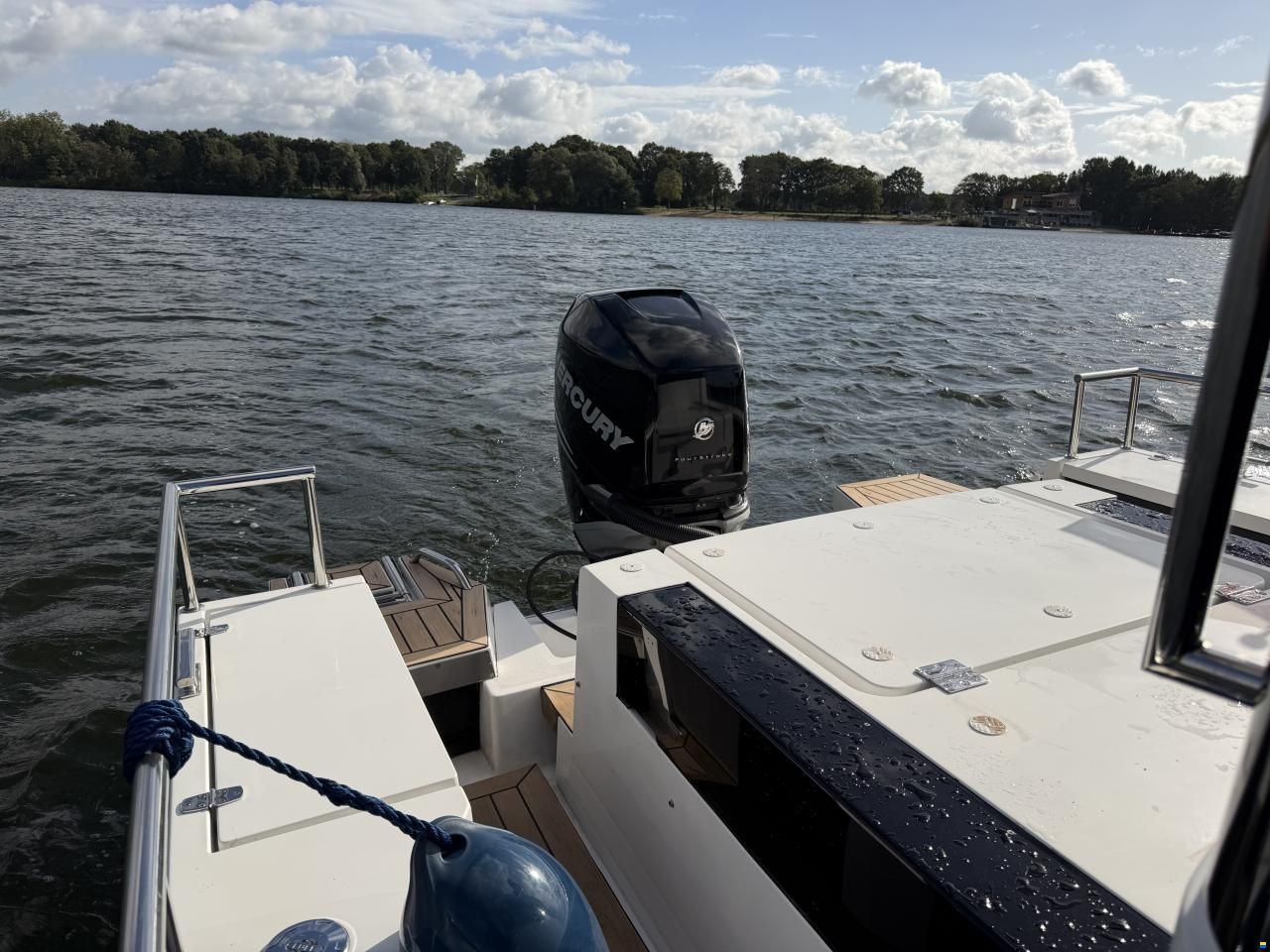 Axopar 28 Cabin