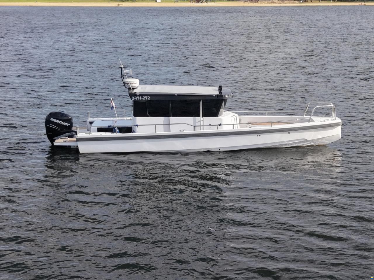 Axopar 28 Cabin