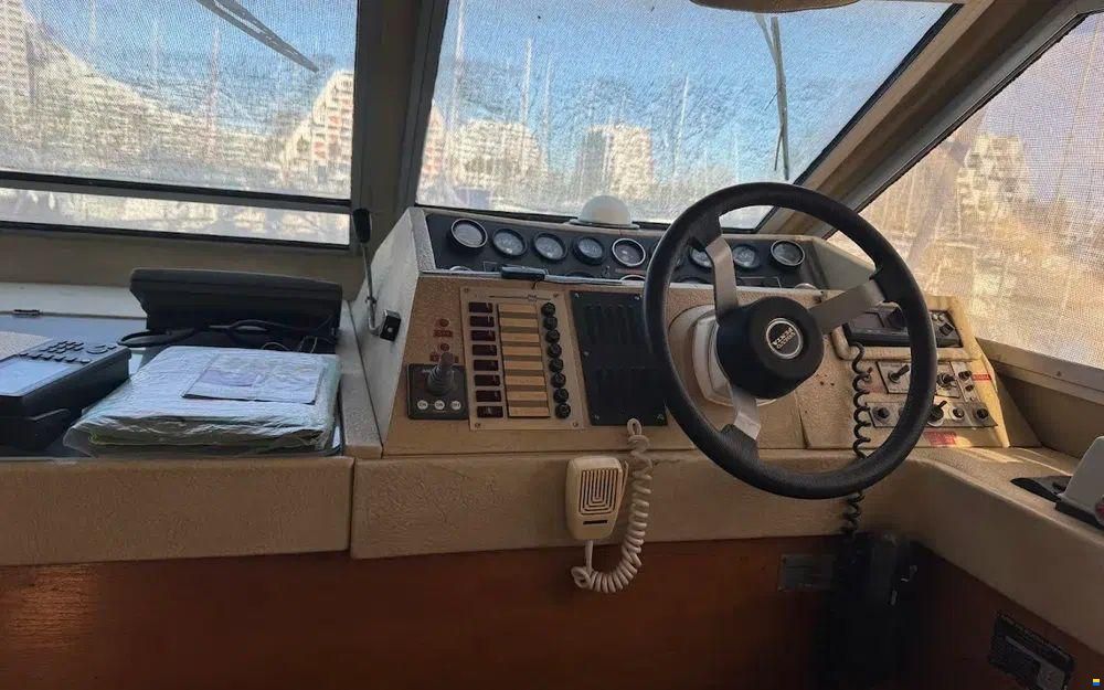 Marine Project Princess 38