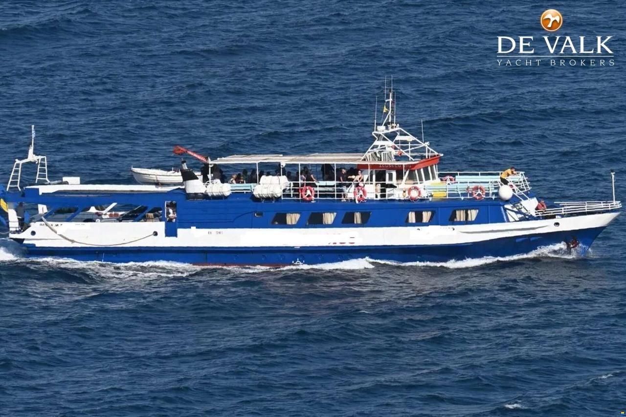 Day Passengers Ship Alexander Green 80