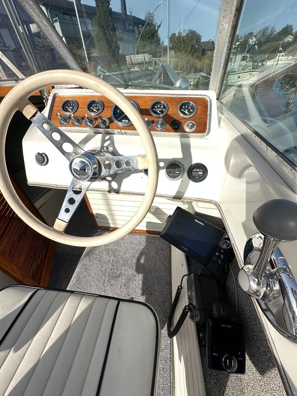 Chris Craft Lancer 23