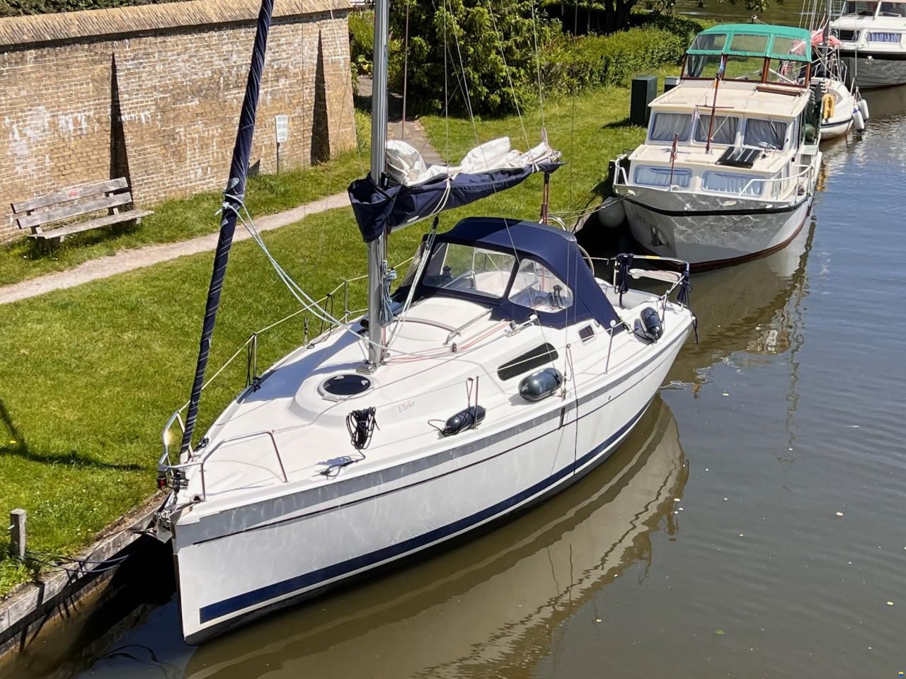 Hunter 27