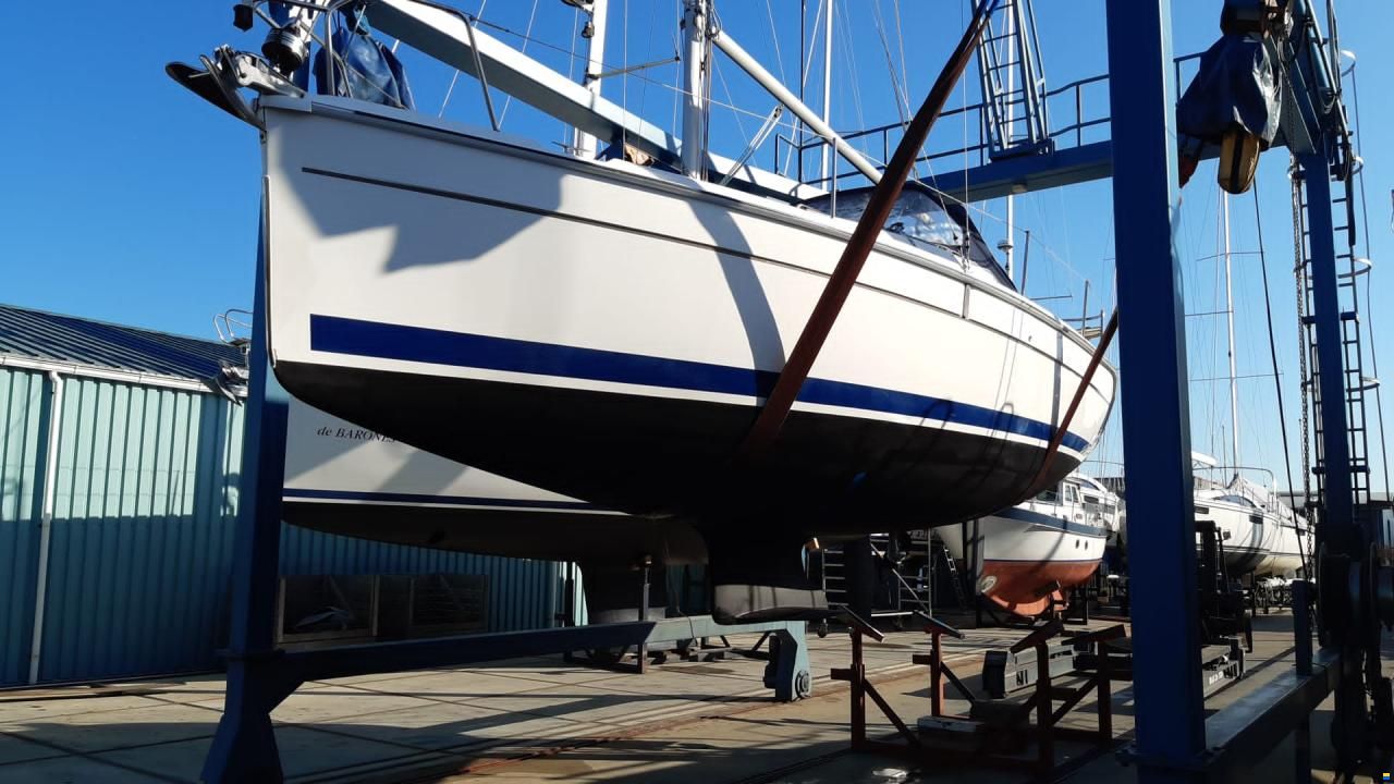 Hunter 27