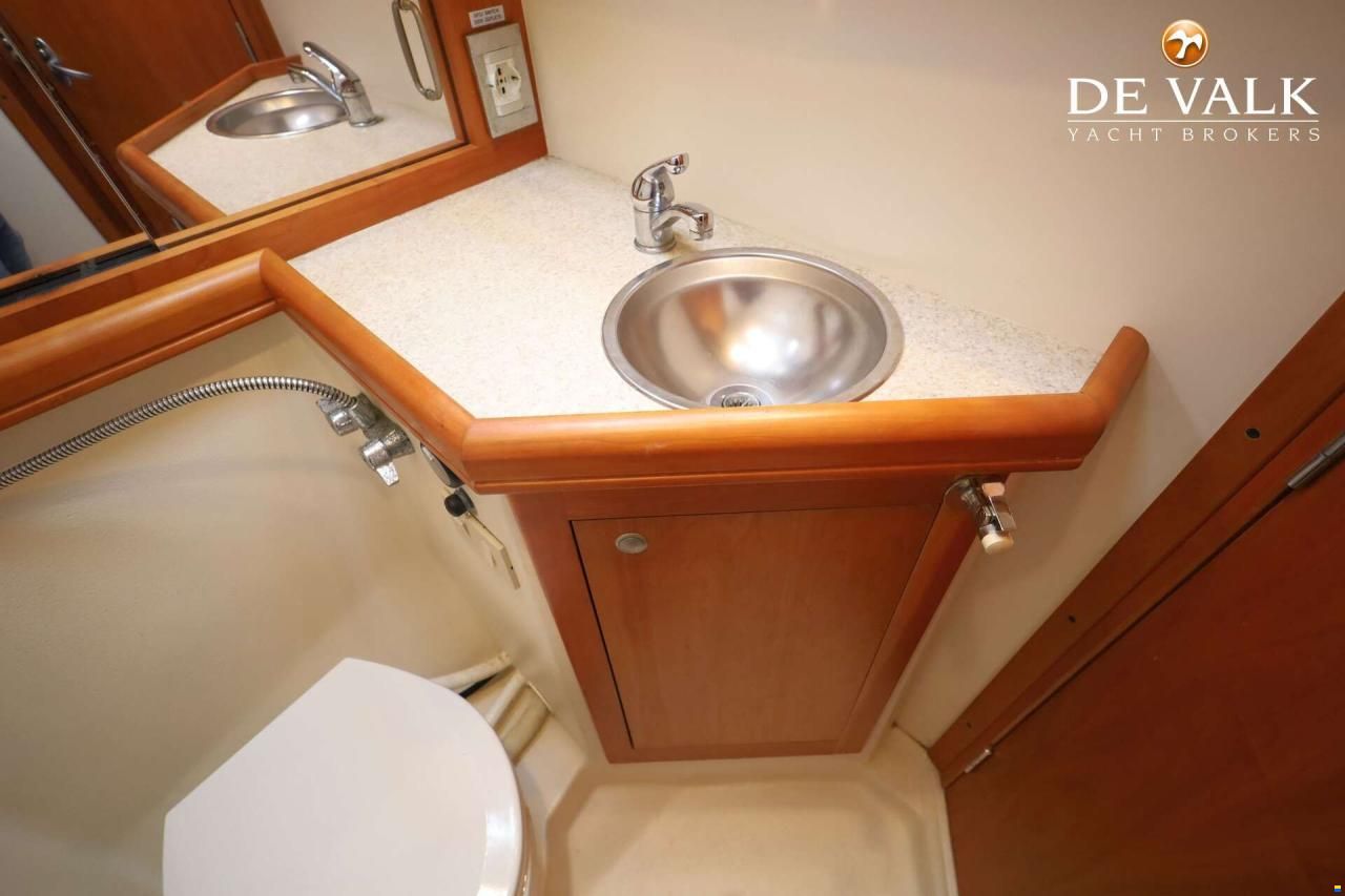 Mainship 34 Rumrunner II